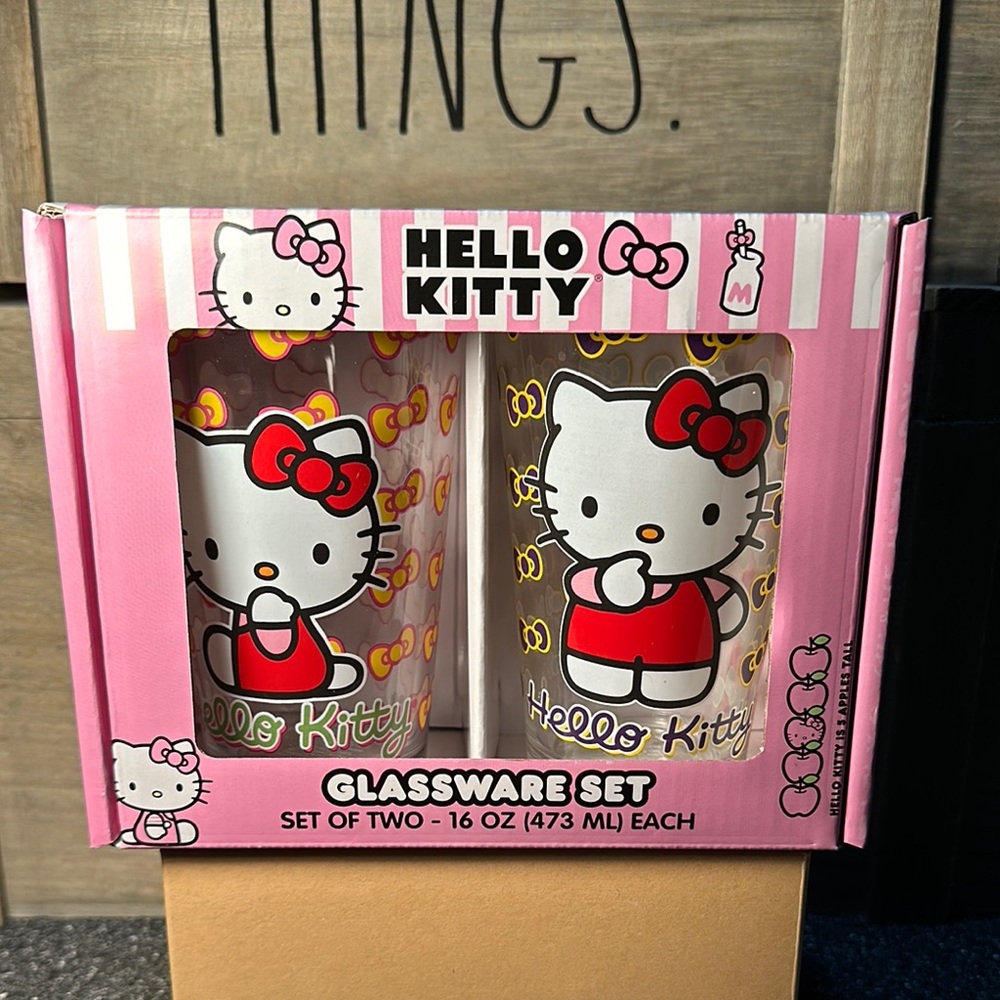 Hello Kitty Glassware Set - Pink